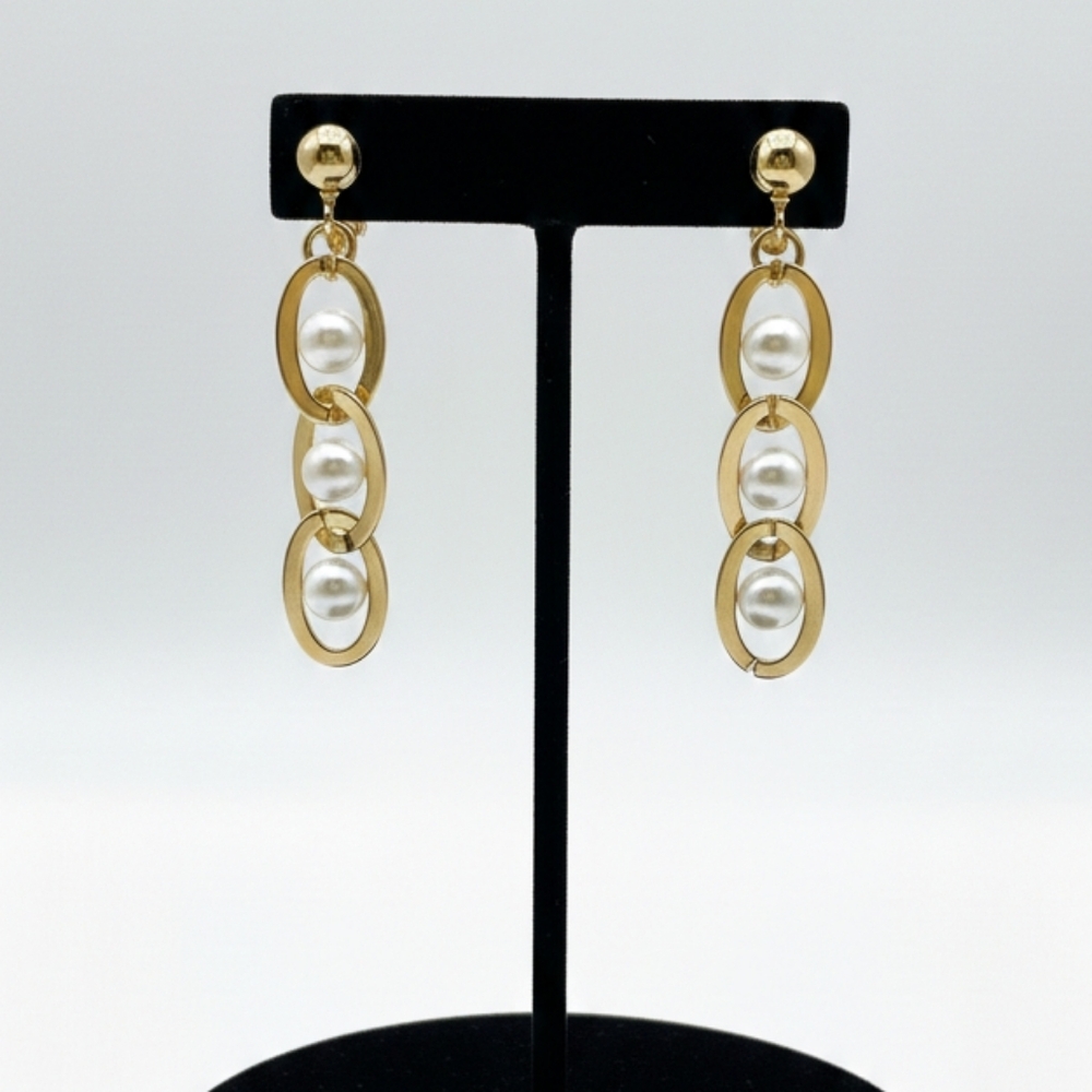 Vintage Avon Gold Tone Triple Link Faux Pearl Dangle Clip On Earrings
